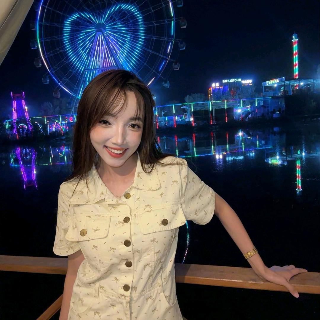 爱吃炸鸡的小哈