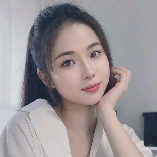 @化妆师  美美