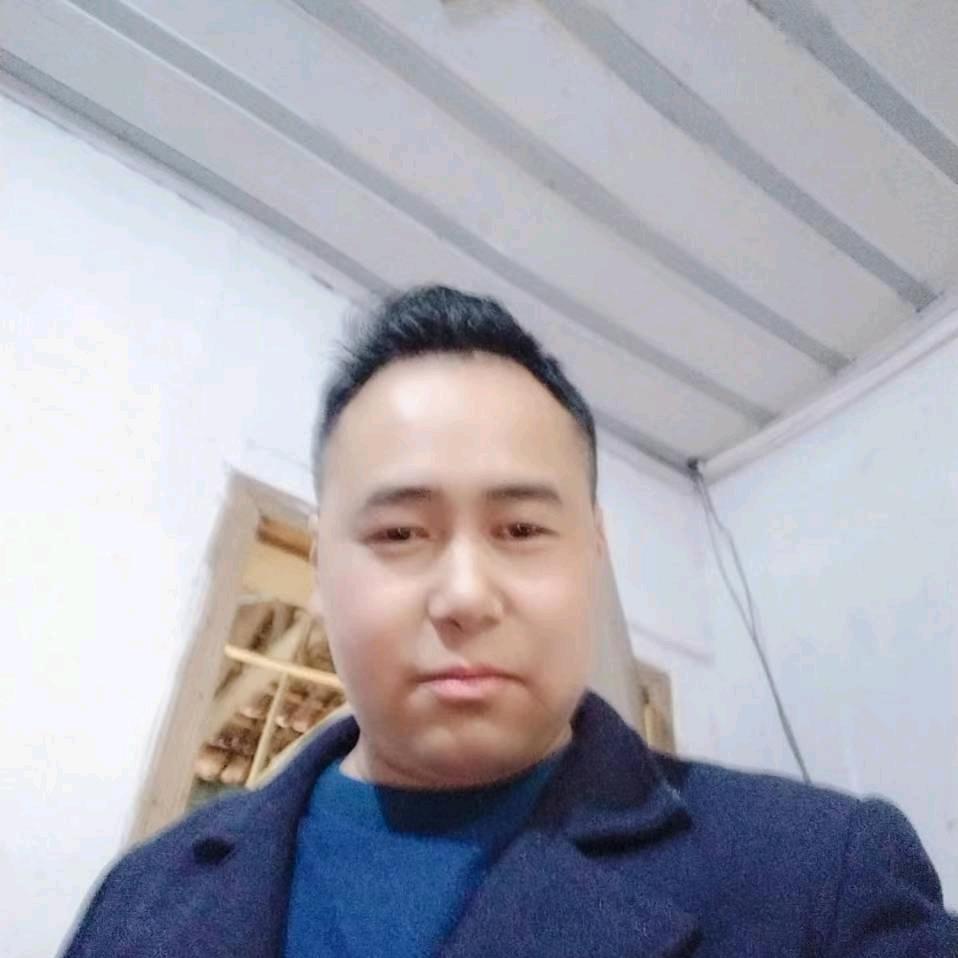 小龙哥.晚上9点45开播