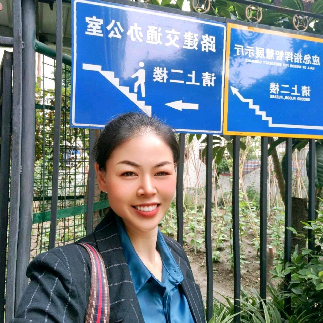 徐姐-广州路建交通龙门架厂家