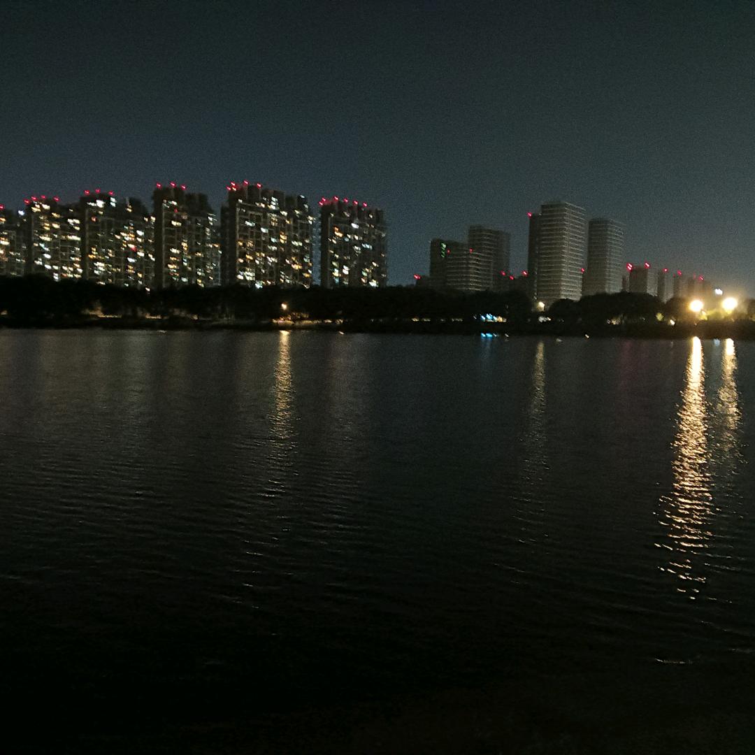 俗人︷