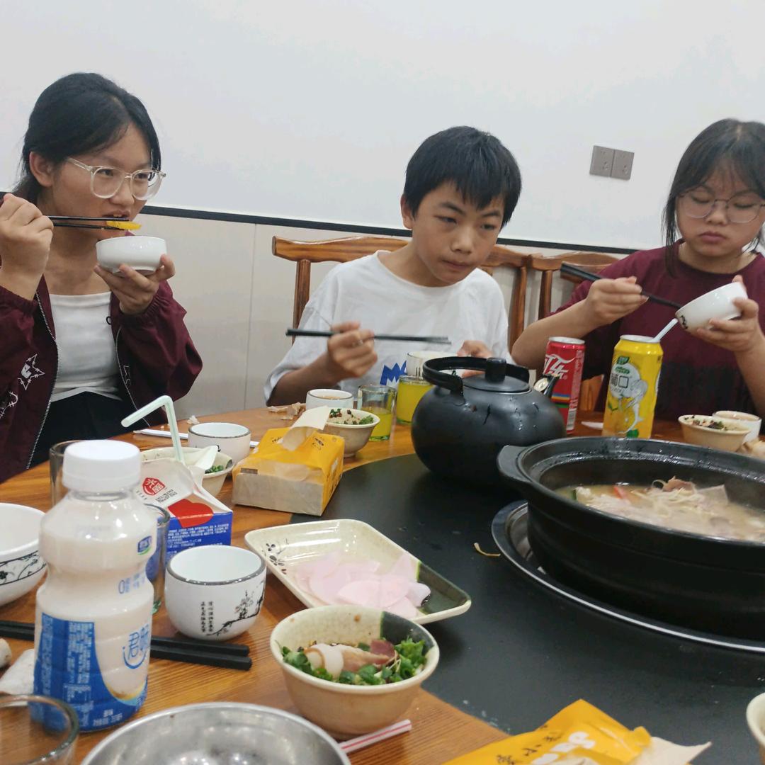 幸福一家小谭