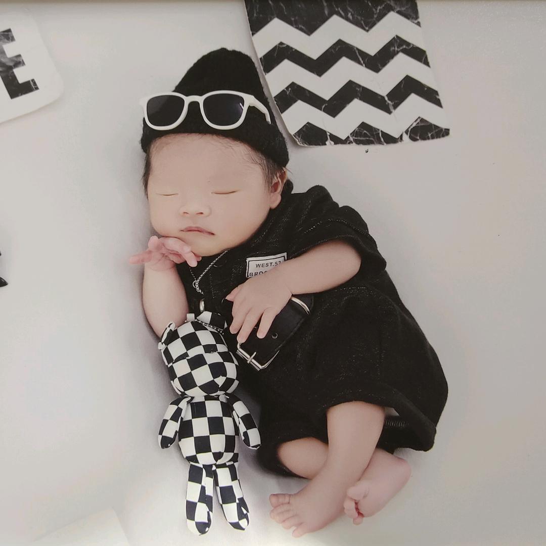 LoⅤe🌹兜里半颗糖