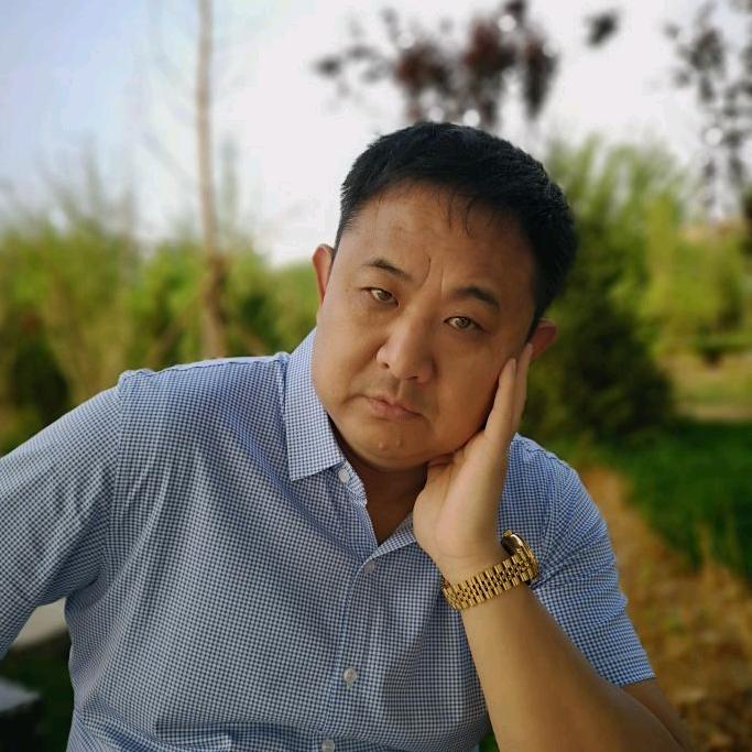 吕强龙（专治失眠，腰腿疼痛和顽固性皮肤）