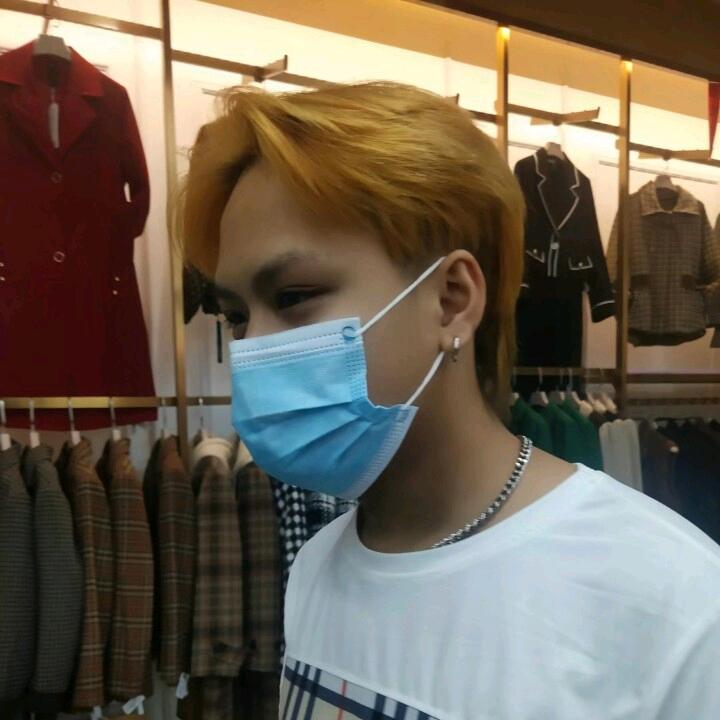 在浙江干装卸的 00 后