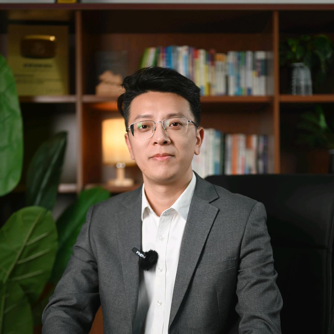 华影学校刘校长