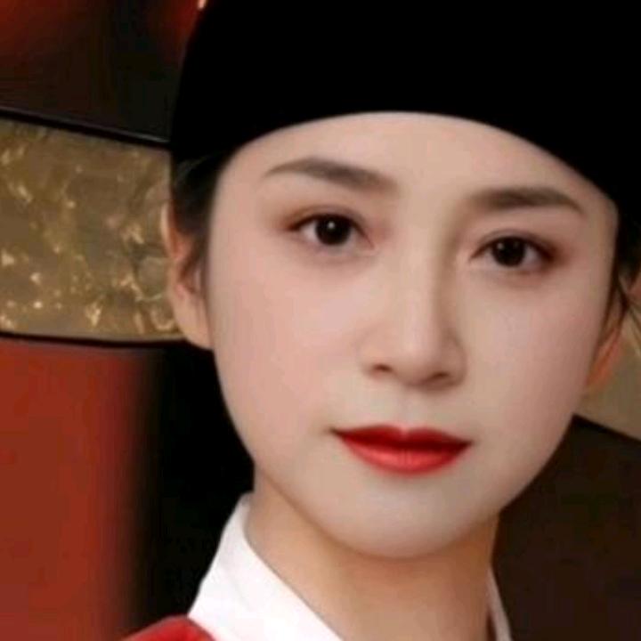 美女《䛦迏大度》