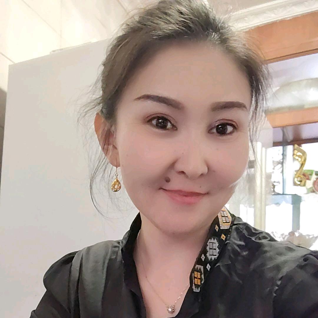 拉拉（讲故事的女孩儿）