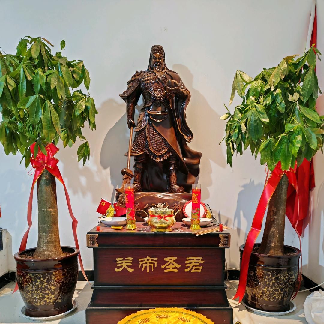 满辉清晨
