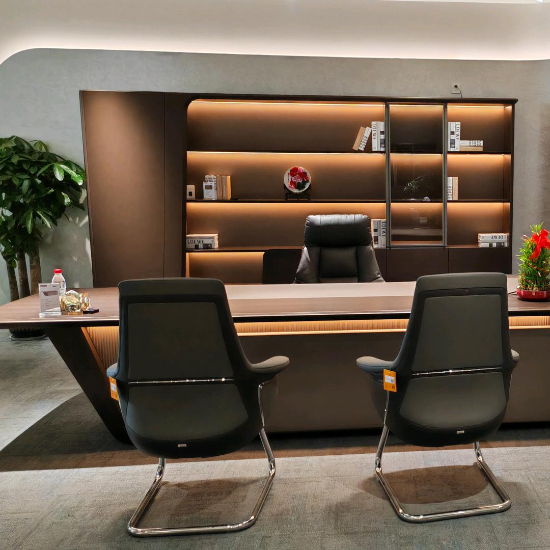 苏州特耐思家具刚哥