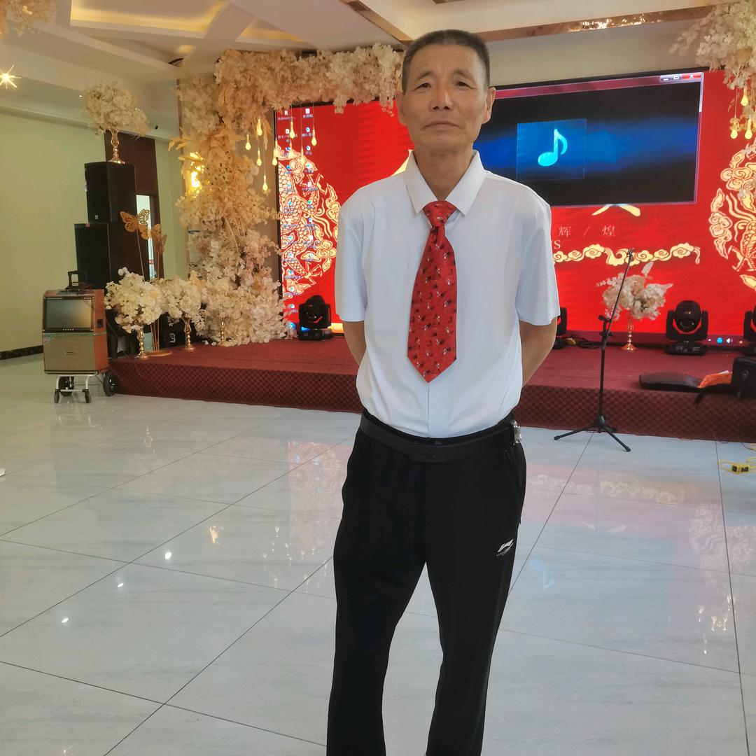 彬彬有礼（曲哥）