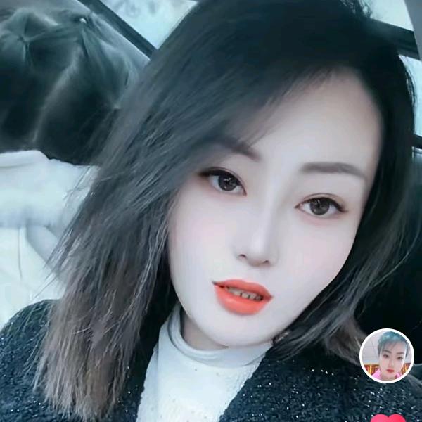 《龙凤鼓舞团》小娜