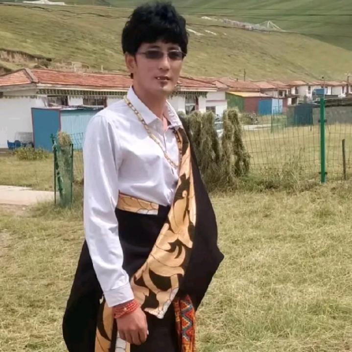 石渠白马达吉