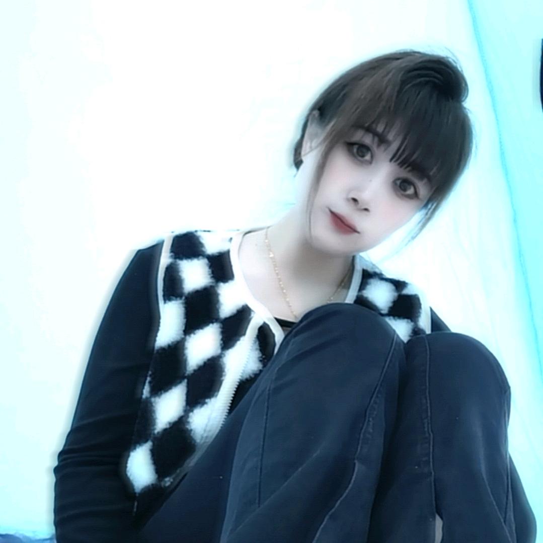 欢欢(>﹏<)
