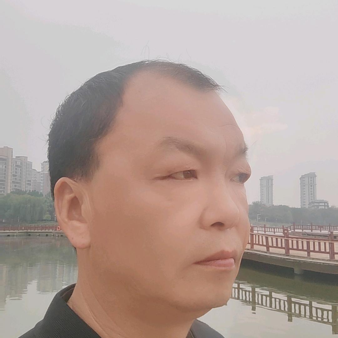 褚兰陈金双城门业