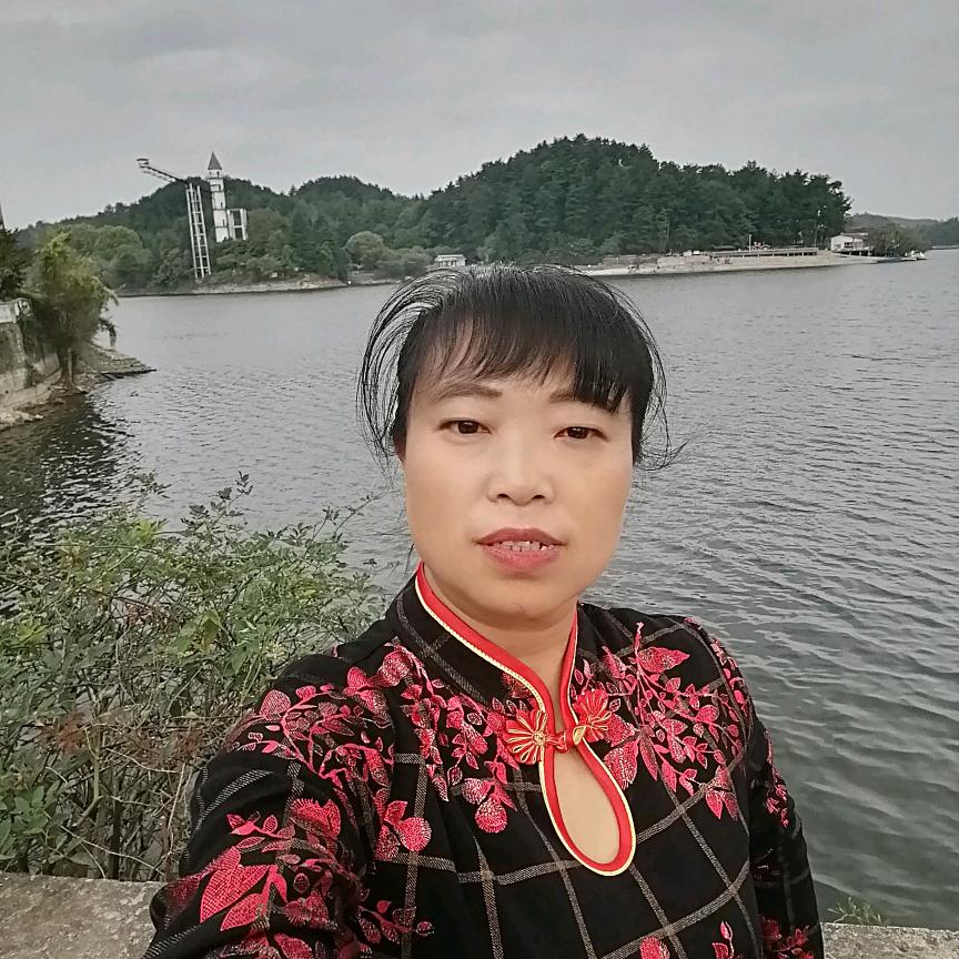 群群