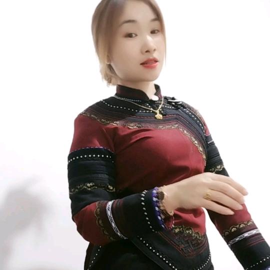 云彩布衣