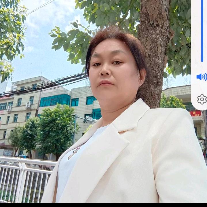 爱在心里想在梦里`