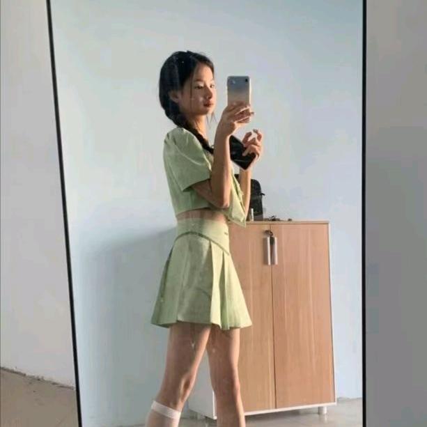 51333895729