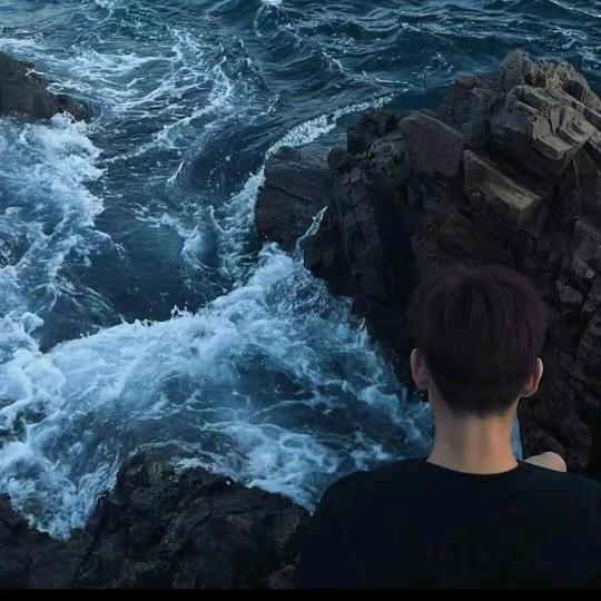 夜里看海吗..