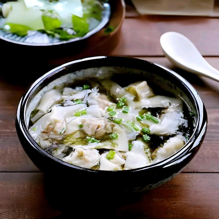 真鲜馄饨鲜汤包