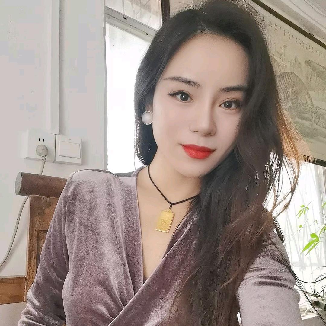 @艺菲(天蝎座女）
