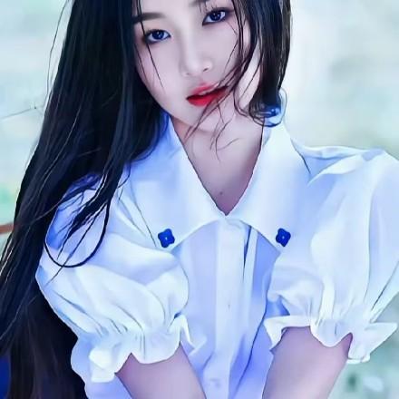 捧猫少女