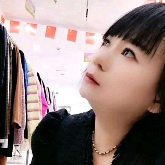 三妹，《香依阁》