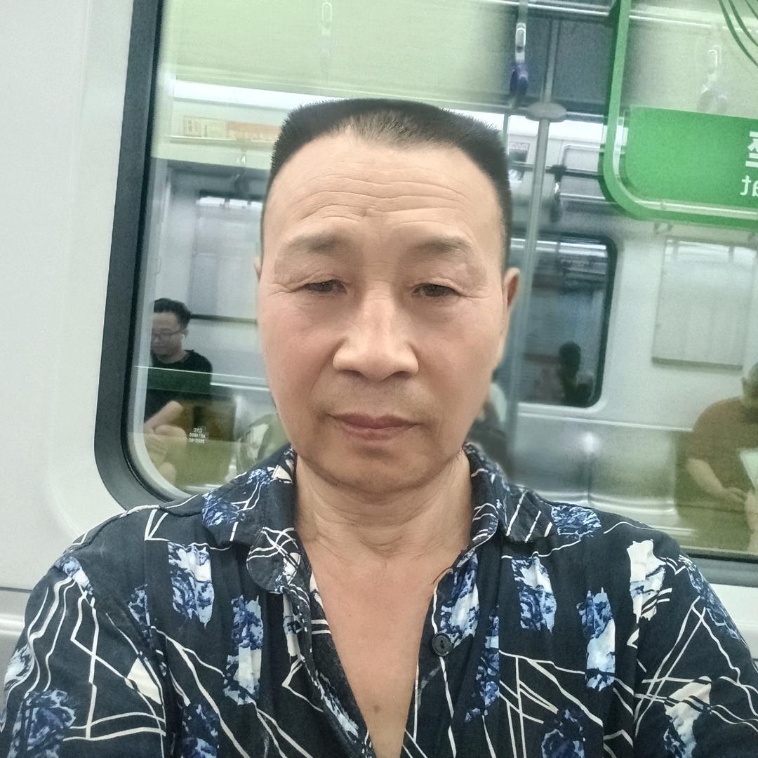 三一八