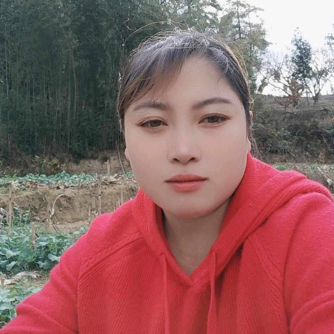 李小英