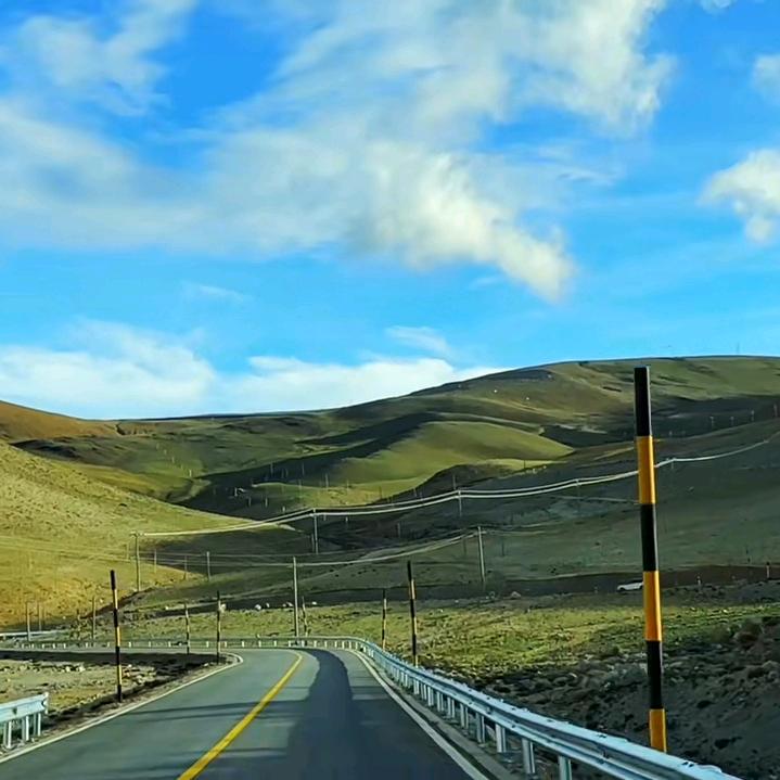 云边谈笑<点赞陪伴>