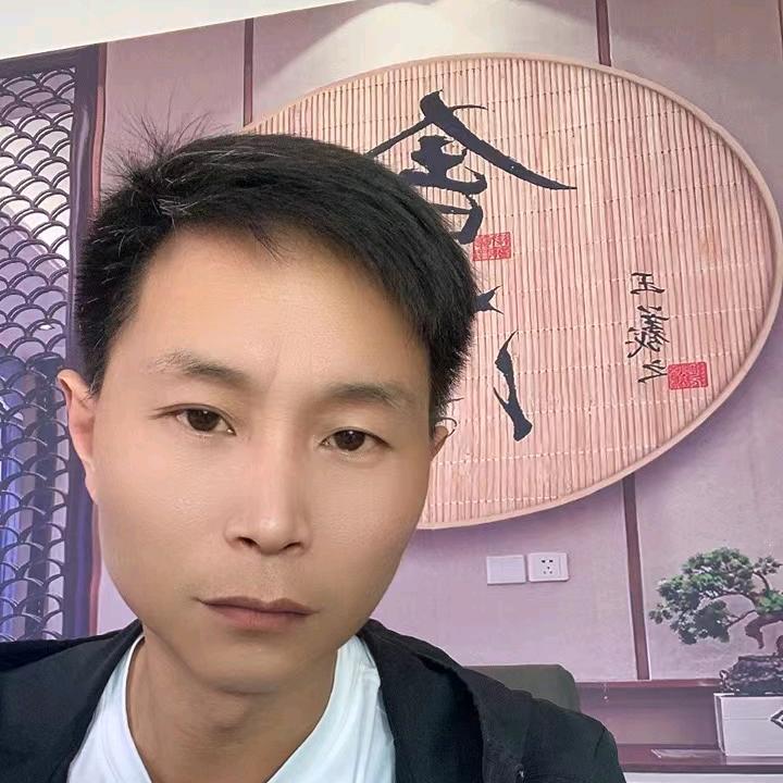 亮亮