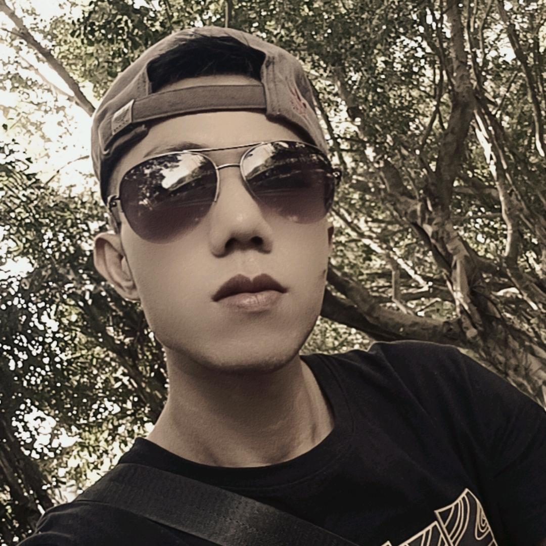 是༒与༇非༻