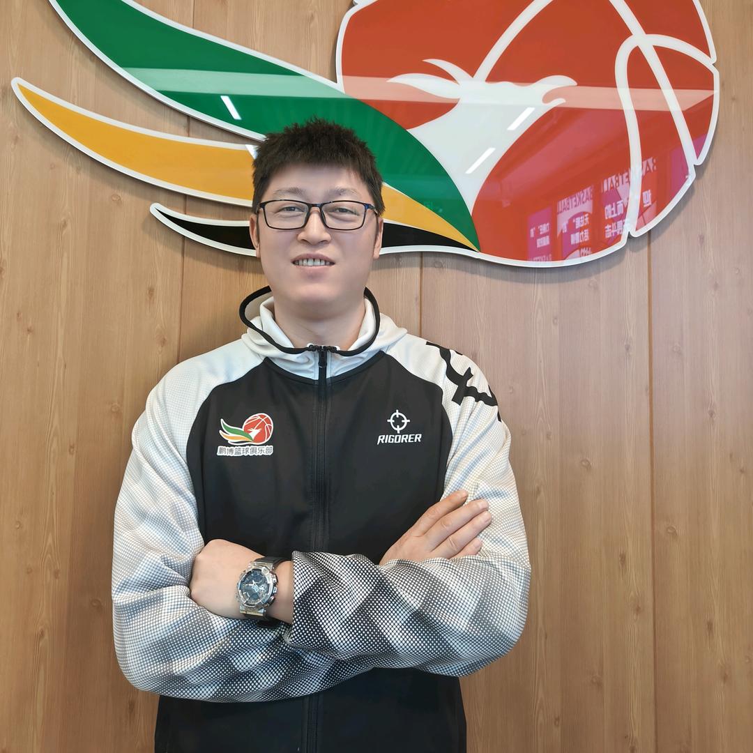 鹏博体育 李晓彤