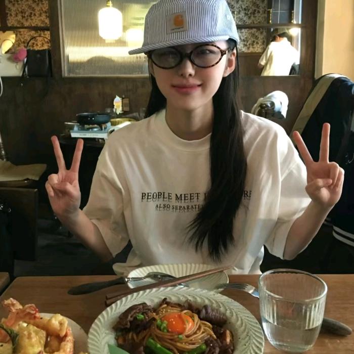 早睡  𐙚˙⋆.˚