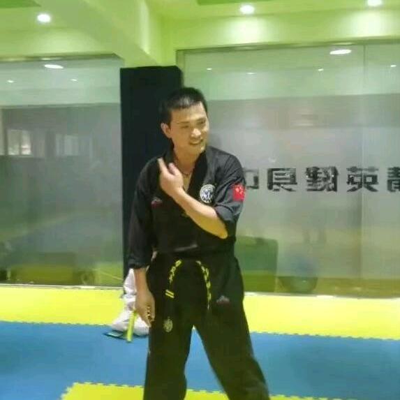 武林堂跆拳道肖平