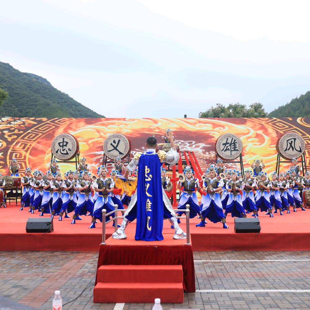 山西省西谷雄风鼓乐团
