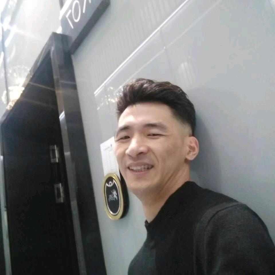 石井厚记五金店音哥嘻嘻哈哈嘻嘻哈哈直播号