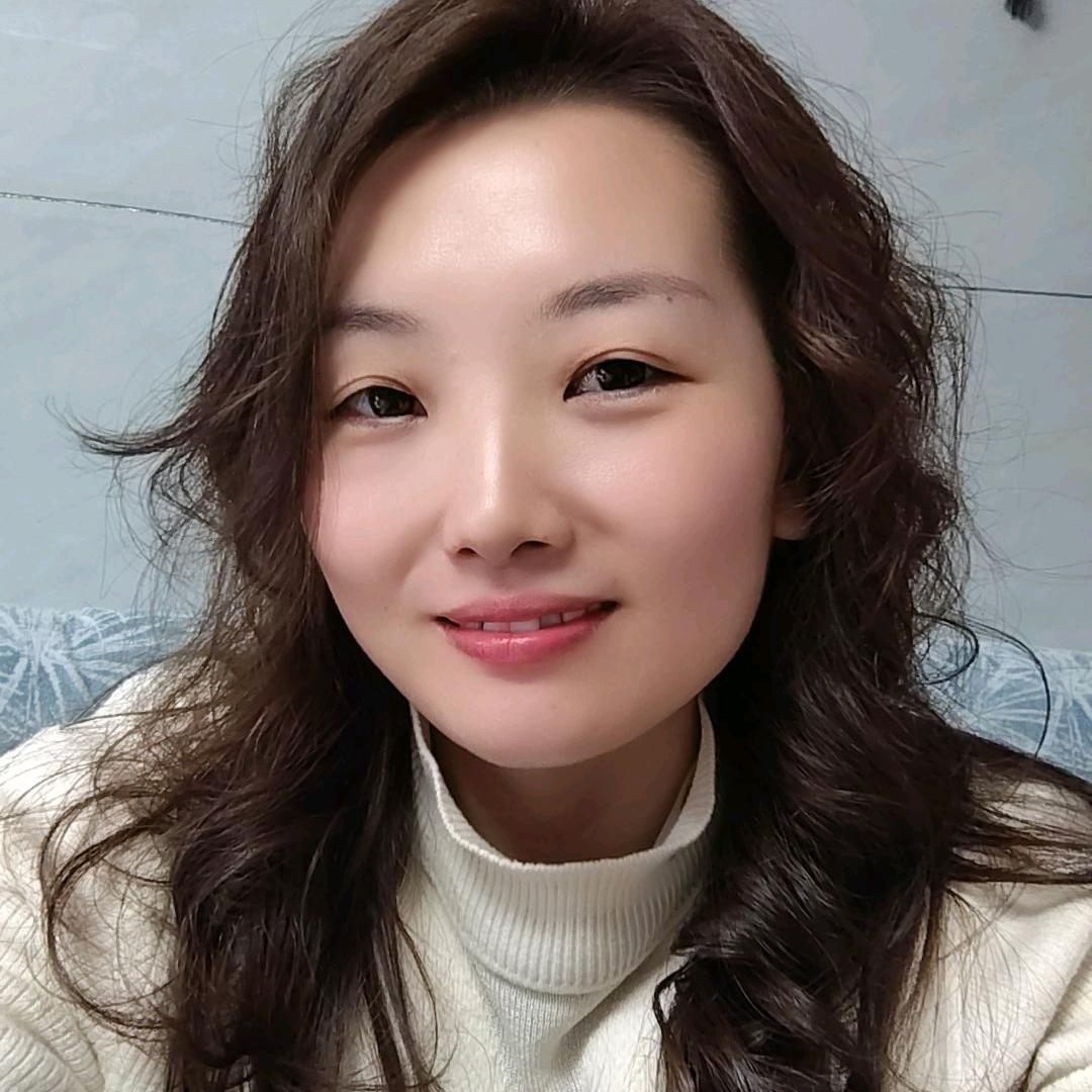 在坪山家园开美甲养生馆的小彬