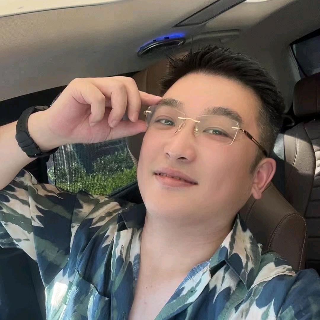 👱‍♂️童先生