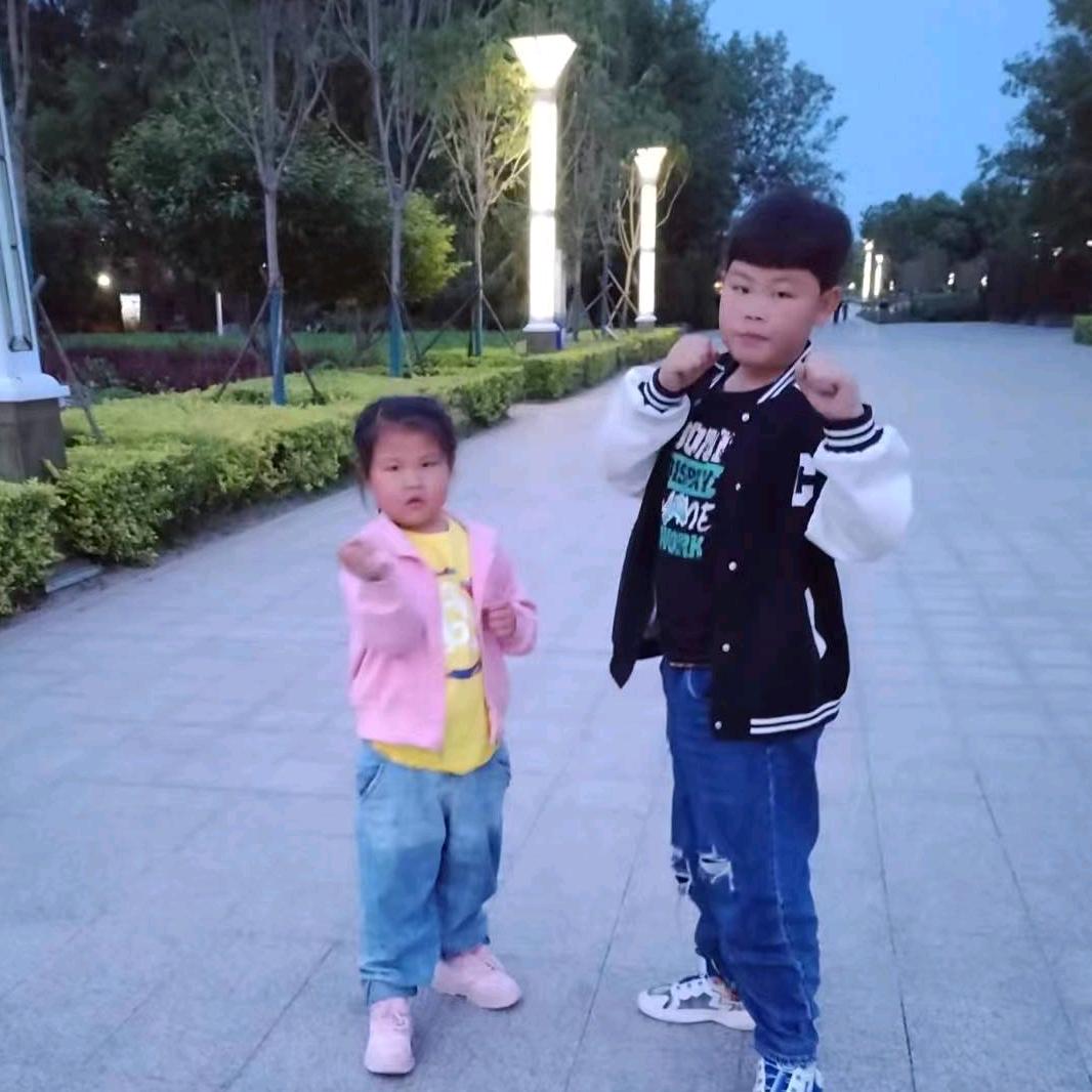 筛各种药材深旋