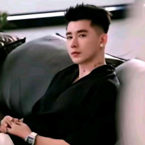 杨圣坤（私服穿搭）