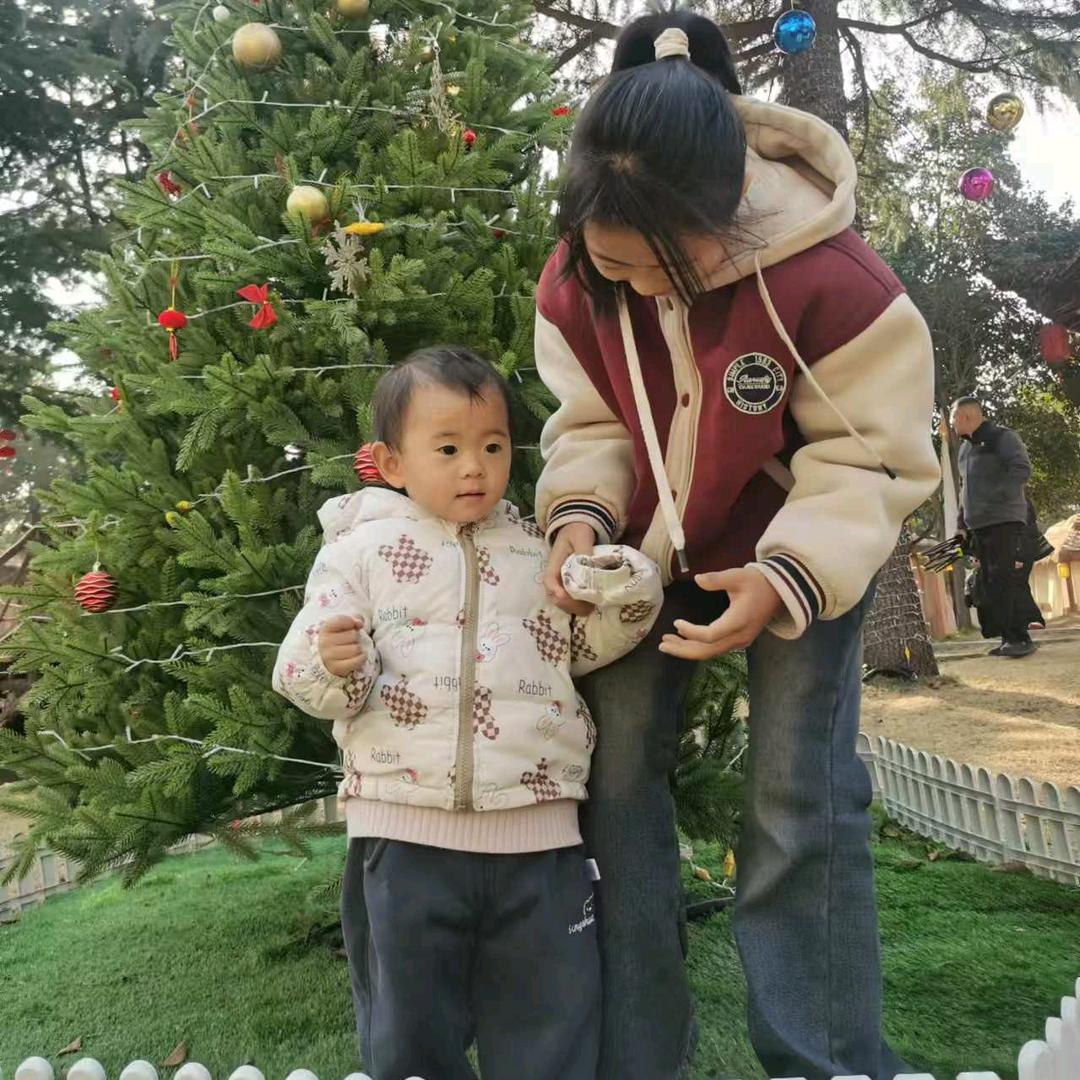 年龄很大的小李