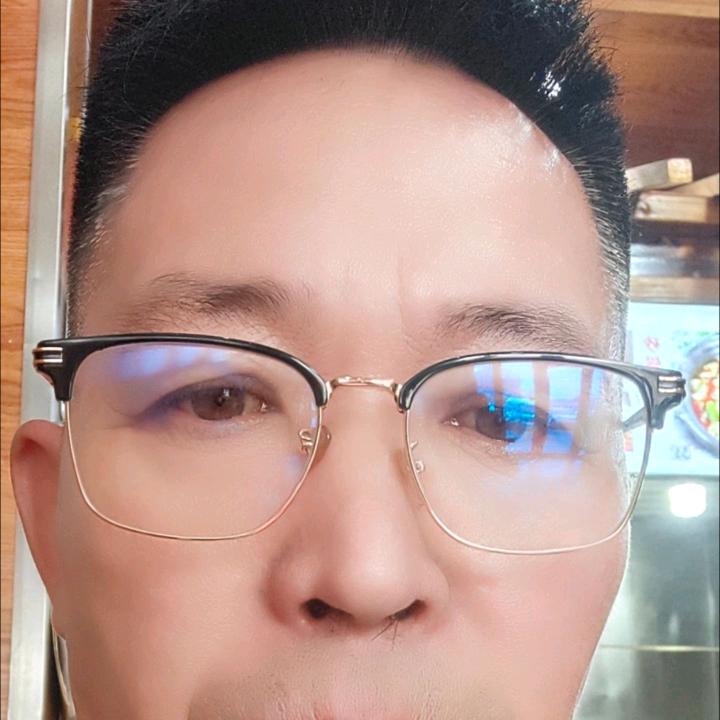 秦书维