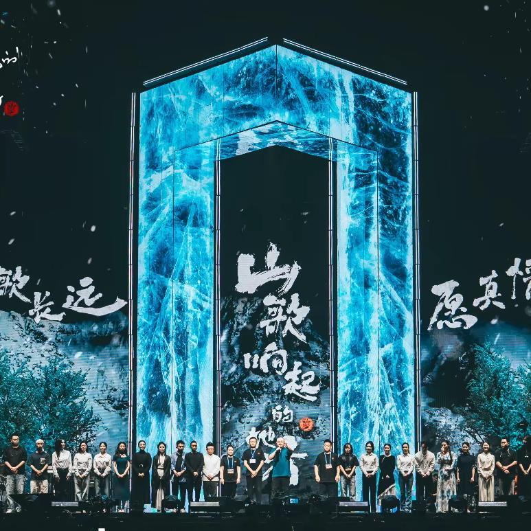 、不傲怎称霸