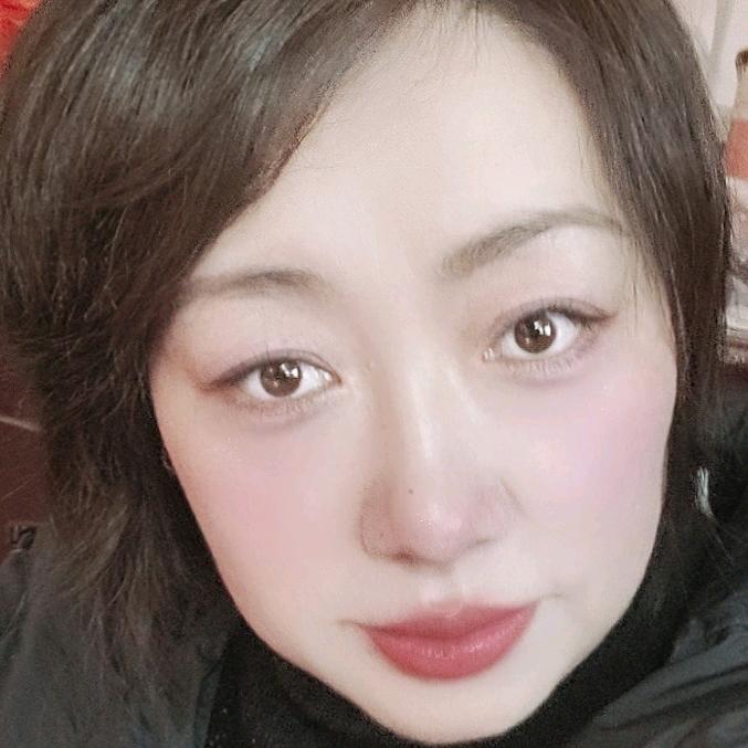 雨 儿（商品在橱窗）