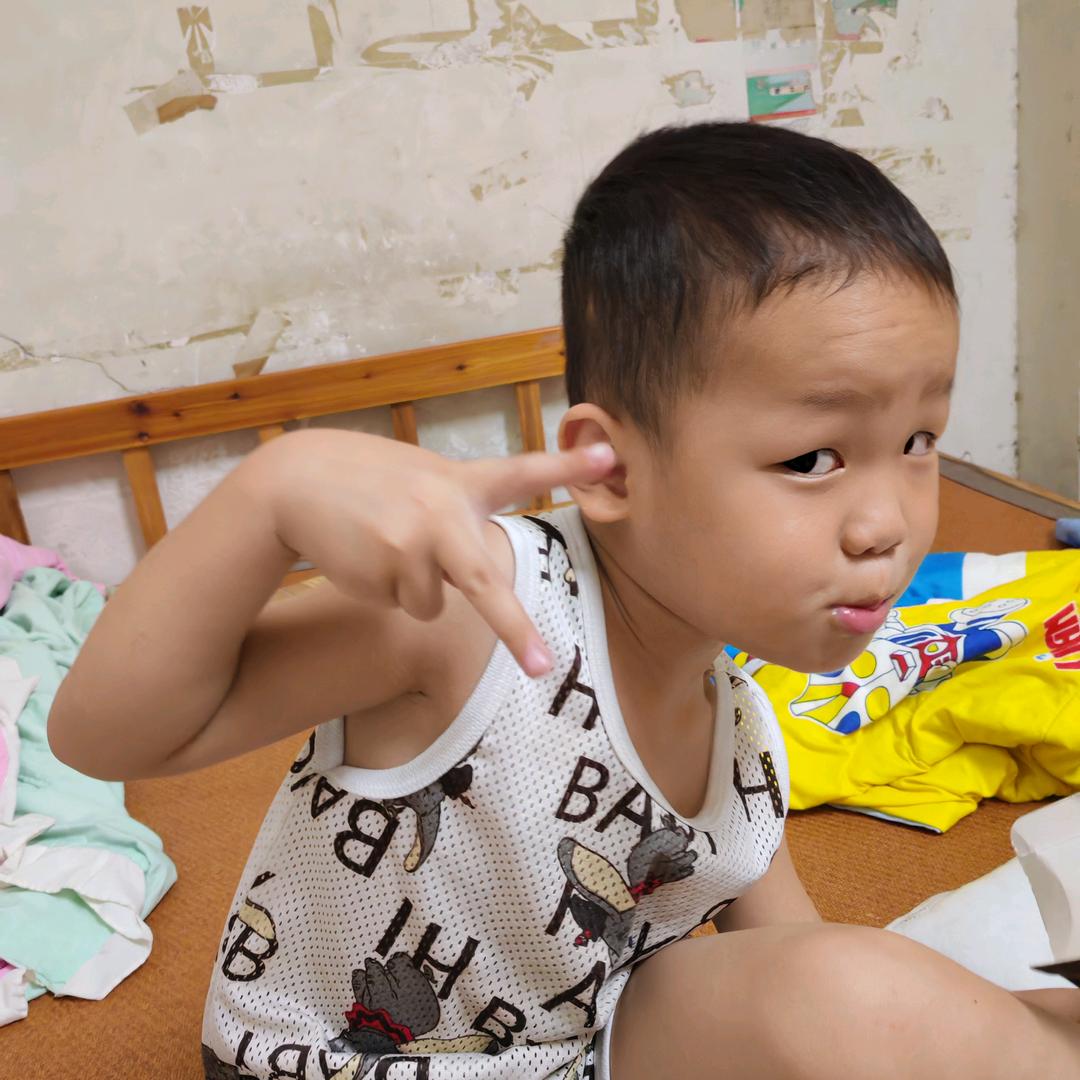 鸿盛食用冰（批发食用冰粒，干冰，降温冰）