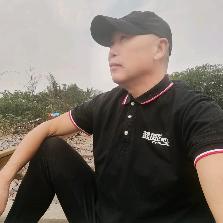 刘叔🏴（正能量）