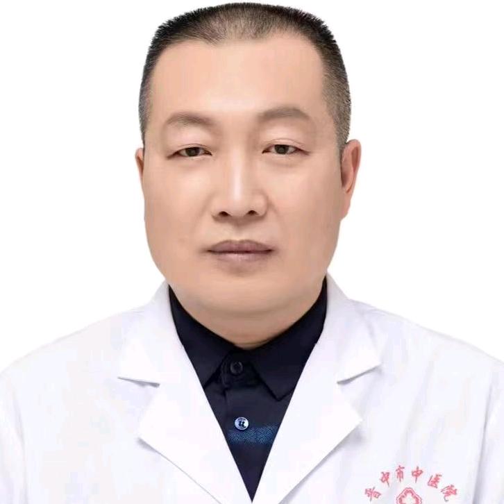 中医闫钧