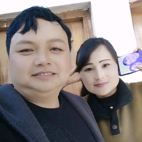 汨光里的笑容
